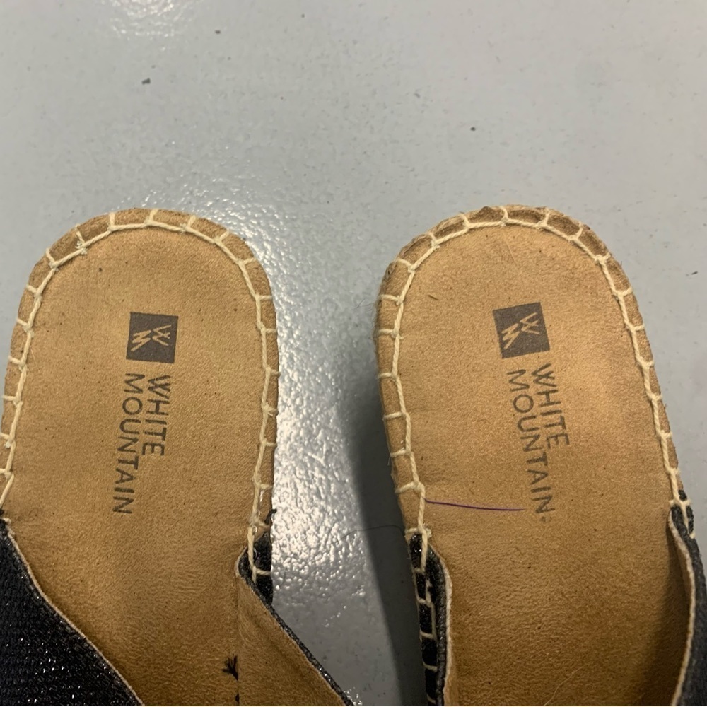 White Mountain Brand Thong Sandals - Picture 8 of 10